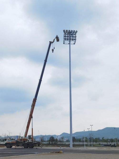 最新の会社の事例について フットボール場用1250Wの高台灯具