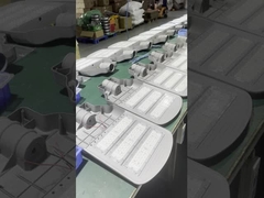 高明るさ 高光効率 LED 路灯 IP65 アルミ色