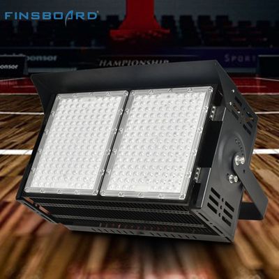 120lm/w IP66 格子 LED スタジアム照明 90° レンズ角度