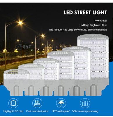 IP65 防水 LED 路灯 アリウム合金 住宅と 130 lm/W 効率の屋外使用