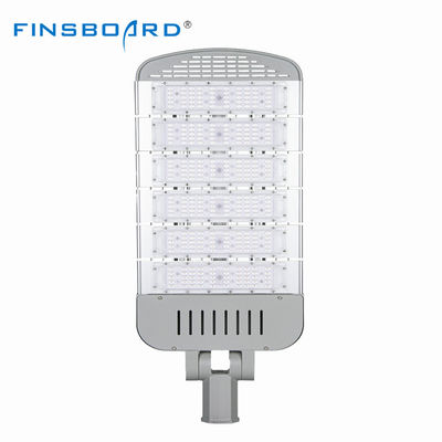 頑丈で耐久性のある抗UV屋外LEDストリートライト IP65 SMD3030