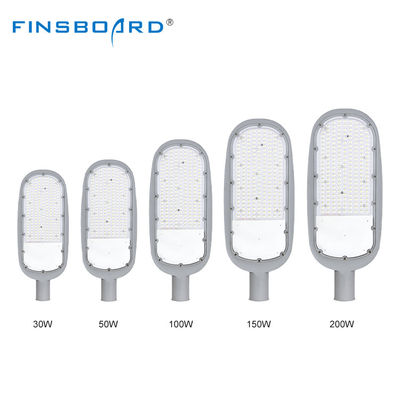 120lm/W 高効率のLED路灯 IP66防水とAC85-265V 広電圧で屋外高速道路照明