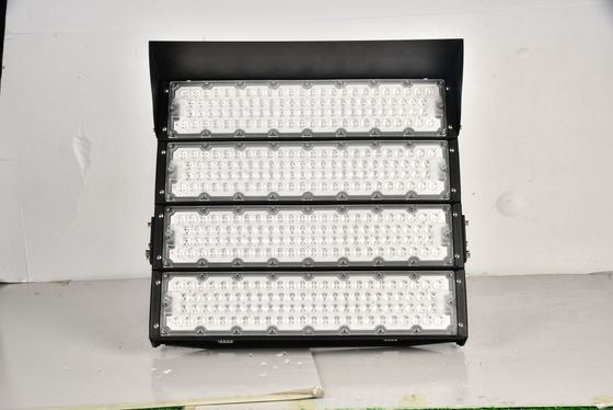 IP65 スタジアムの耐水性LED高台灯と5万時間の寿命と調整可能なビームアングル